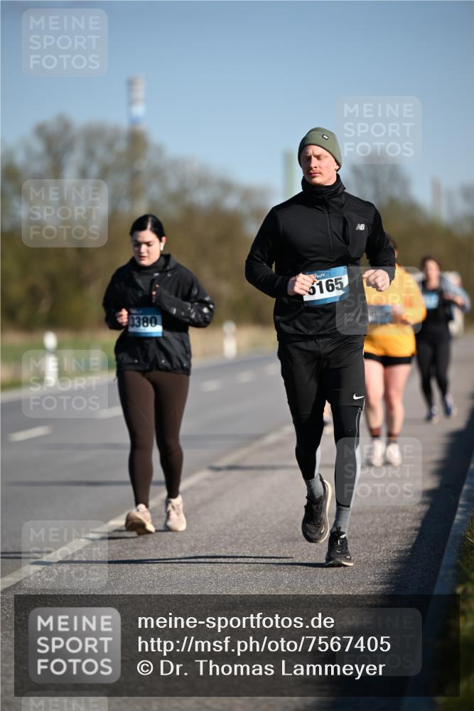06.04.2025 - 44. Internationalen Wilhelmsburger Insellauf Dr. Thomas Lammeyer http://msf.ph/oto/7567405 06.04.2025 09:44:42 Laufen 3380, 165 meine-sportfotos.de