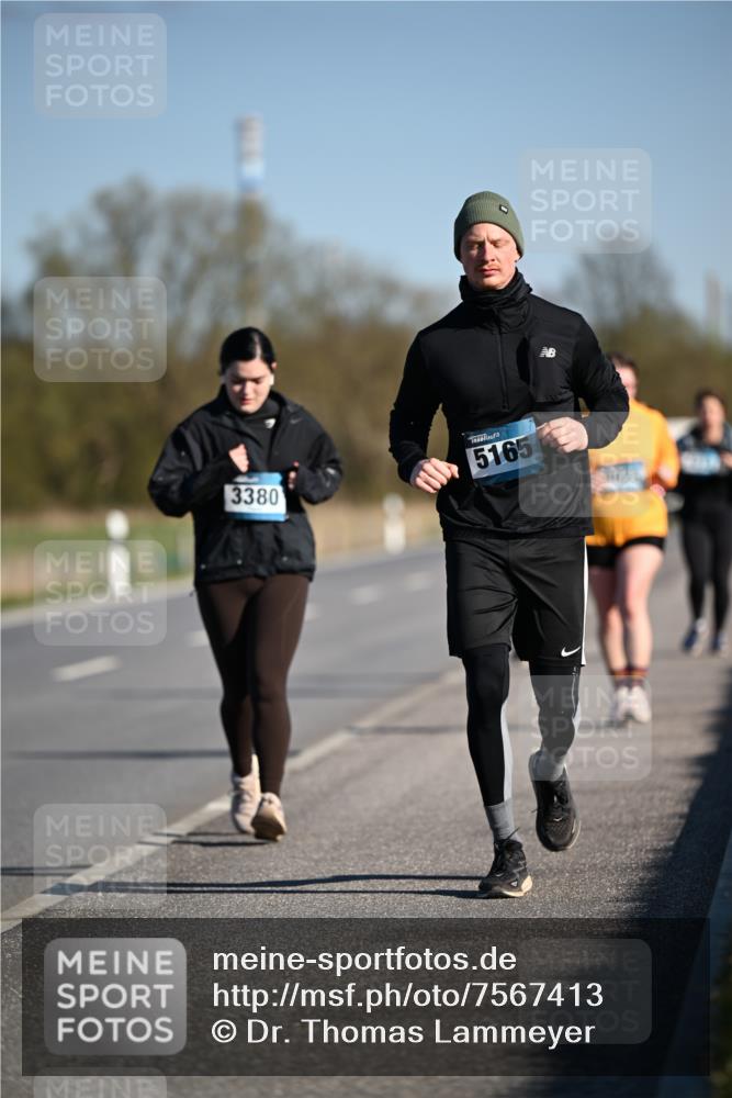 06.04.2025 - 44. Internationalen Wilhelmsburger Insellauf Dr. Thomas Lammeyer http://msf.ph/oto/7567413 06.04.2025 09:44:42 Laufen 3380, 5165 meine-sportfotos.de