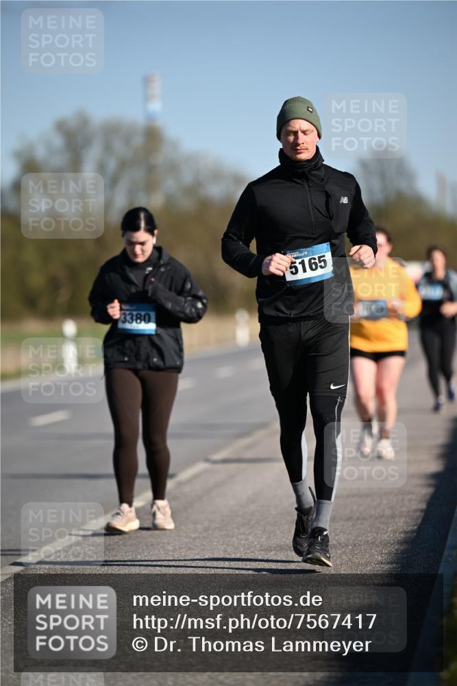 06.04.2025 - 44. Internationalen Wilhelmsburger Insellauf Dr. Thomas Lammeyer http://msf.ph/oto/7567417 06.04.2025 09:44:42 Laufen 3380, 5165 meine-sportfotos.de