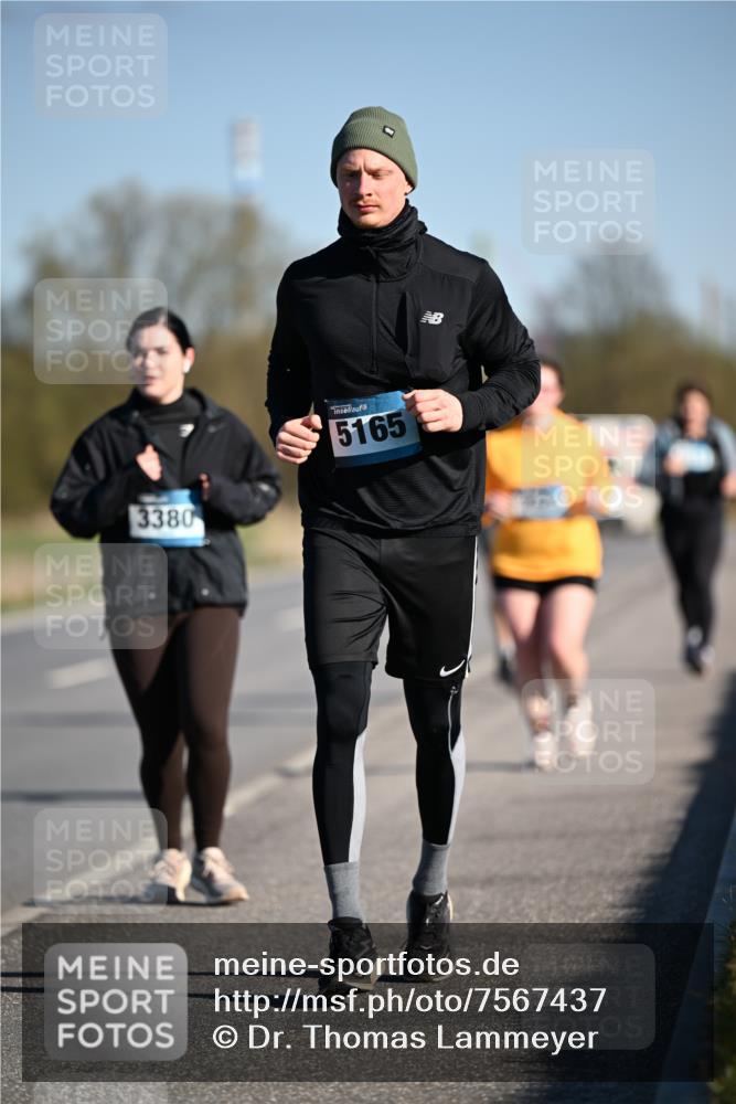06.04.2025 - 44. Internationalen Wilhelmsburger Insellauf Dr. Thomas Lammeyer http://msf.ph/oto/7567437 06.04.2025 09:44:43 Laufen 3380, 7, 5165 meine-sportfotos.de