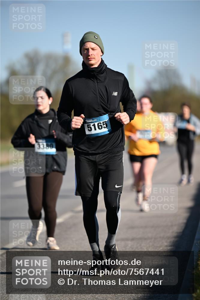 06.04.2025 - 44. Internationalen Wilhelmsburger Insellauf Dr. Thomas Lammeyer http://msf.ph/oto/7567441 06.04.2025 09:44:44 Laufen 3380, 5165 meine-sportfotos.de