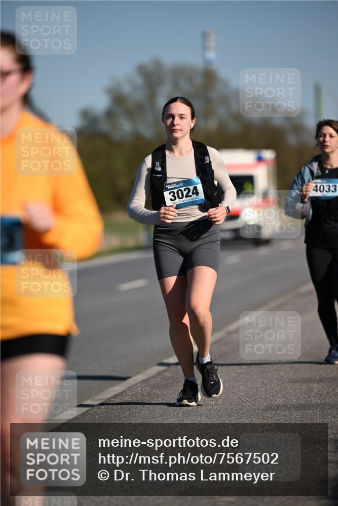 06.04.2025 - 44. Internationalen Wilhelmsburger Insellauf Dr. Thomas Lammeyer http://msf.ph/oto/7567502 06.04.2025 09:44:50 Laufen 3024, 4033 meine-sportfotos.de