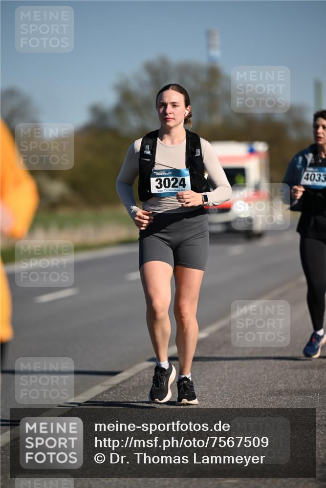 06.04.2025 - 44. Internationalen Wilhelmsburger Insellauf Dr. Thomas Lammeyer http://msf.ph/oto/7567509 06.04.2025 09:44:51 Laufen 3024, 4033 meine-sportfotos.de
