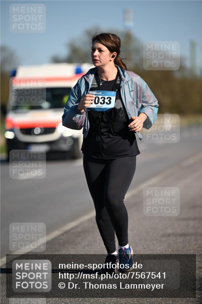 06.04.2025 - 44. Internationalen Wilhelmsburger Insellauf Dr. Thomas Lammeyer http://msf.ph/oto/7567541 06.04.2025 09:44:53 Laufen 033 meine-sportfotos.de