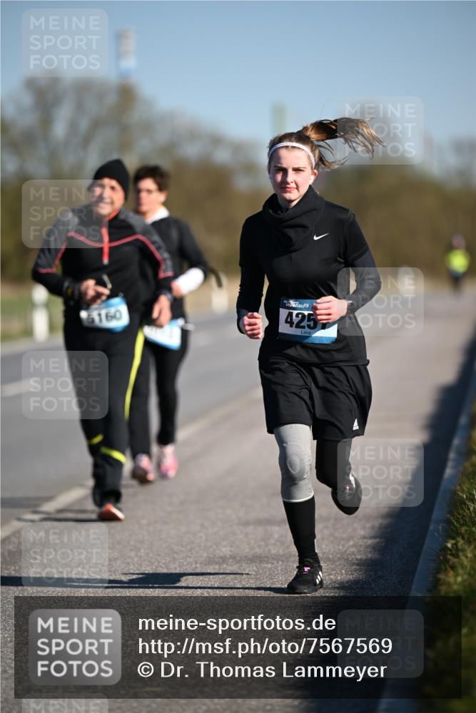06.04.2025 - 44. Internationalen Wilhelmsburger Insellauf Dr. Thomas Lammeyer http://msf.ph/oto/7567569 06.04.2025 09:45:15 Laufen 6160, 425 meine-sportfotos.de