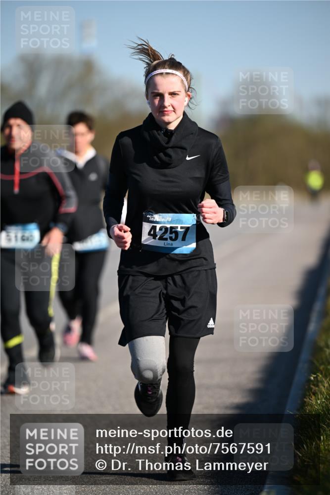 06.04.2025 - 44. Internationalen Wilhelmsburger Insellauf Dr. Thomas Lammeyer http://msf.ph/oto/7567591 06.04.2025 09:45:16 Laufen 4257 meine-sportfotos.de