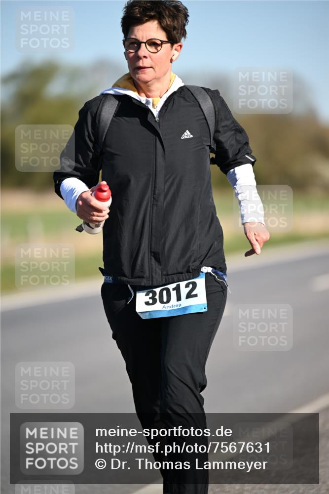 06.04.2025 - 44. Internationalen Wilhelmsburger Insellauf Dr. Thomas Lammeyer http://msf.ph/oto/7567631 06.04.2025 09:45:20 Laufen 3012 meine-sportfotos.de