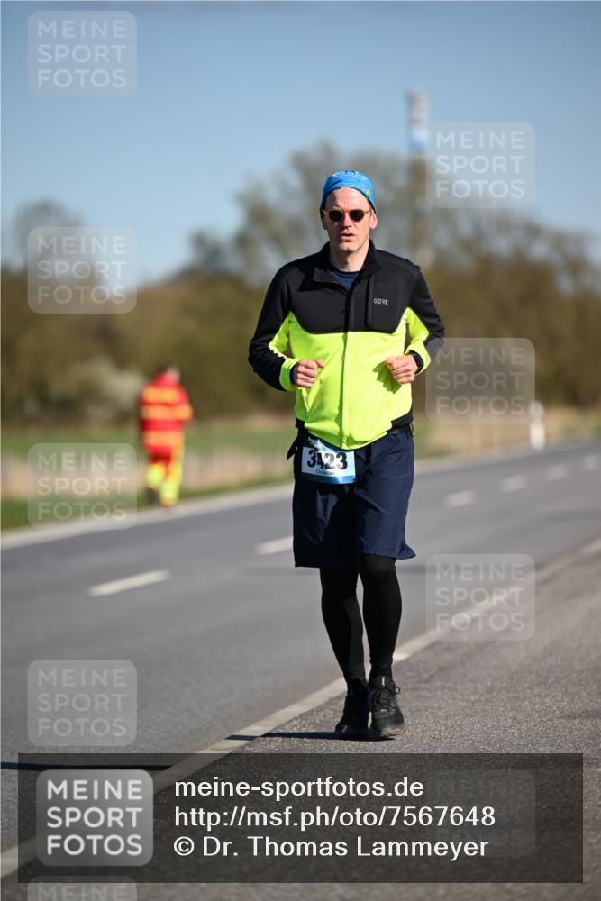 06.04.2025 - 44. Internationalen Wilhelmsburger Insellauf Dr. Thomas Lammeyer http://msf.ph/oto/7567648 06.04.2025 09:46:05 Laufen 3123 meine-sportfotos.de