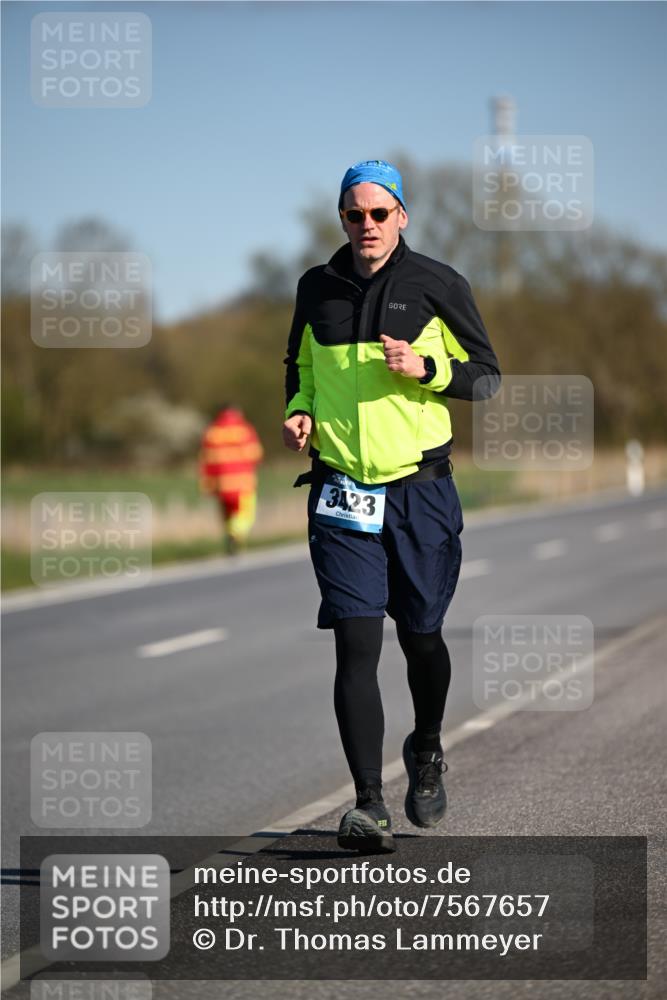 06.04.2025 - 44. Internationalen Wilhelmsburger Insellauf Dr. Thomas Lammeyer http://msf.ph/oto/7567657 06.04.2025 09:46:05 Laufen 3423 meine-sportfotos.de