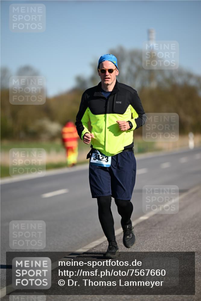 06.04.2025 - 44. Internationalen Wilhelmsburger Insellauf Dr. Thomas Lammeyer http://msf.ph/oto/7567660 06.04.2025 09:46:05 Laufen 3423 meine-sportfotos.de