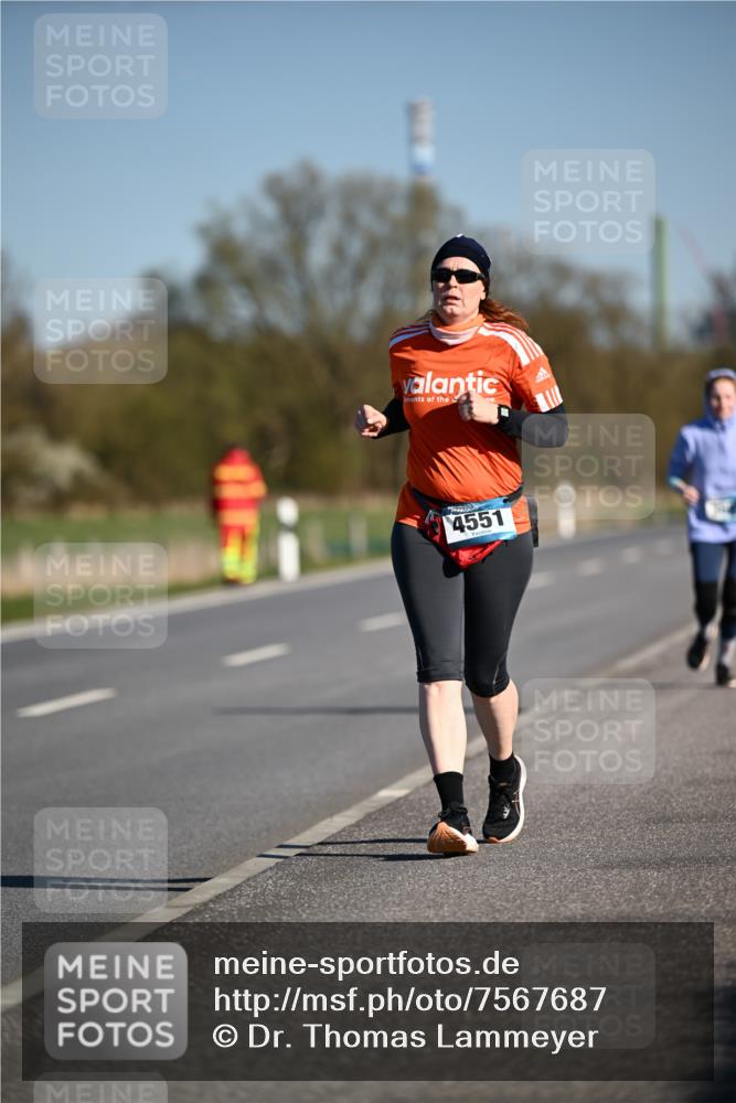 06.04.2025 - 44. Internationalen Wilhelmsburger Insellauf Dr. Thomas Lammeyer http://msf.ph/oto/7567687 06.04.2025 09:46:12 Laufen 4551 meine-sportfotos.de