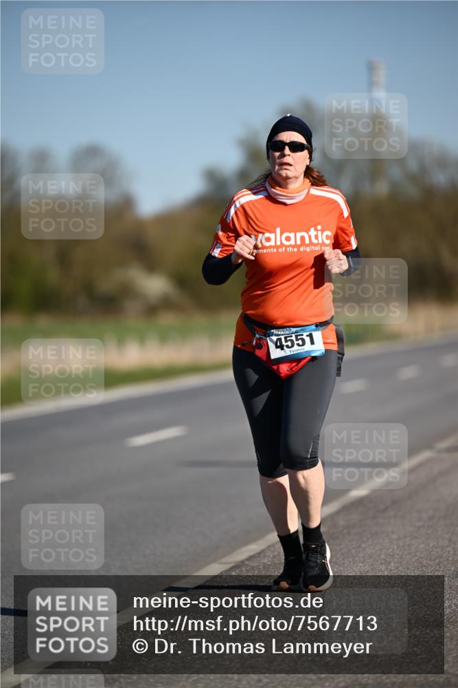 06.04.2025 - 44. Internationalen Wilhelmsburger Insellauf Dr. Thomas Lammeyer http://msf.ph/oto/7567713 06.04.2025 09:46:14 Laufen 4551 meine-sportfotos.de