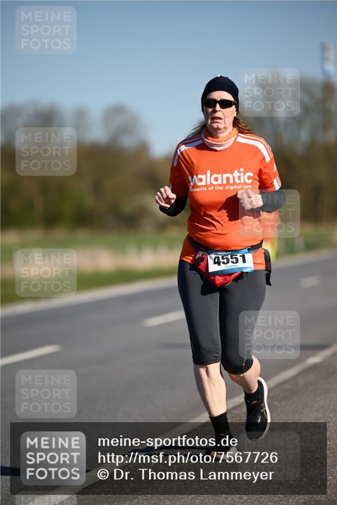 06.04.2025 - 44. Internationalen Wilhelmsburger Insellauf Dr. Thomas Lammeyer http://msf.ph/oto/7567726 06.04.2025 09:46:15 Laufen 4551 meine-sportfotos.de