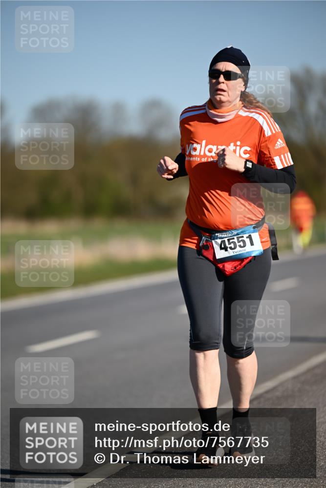 06.04.2025 - 44. Internationalen Wilhelmsburger Insellauf Dr. Thomas Lammeyer http://msf.ph/oto/7567735 06.04.2025 09:46:15 Laufen 10, 4551 meine-sportfotos.de