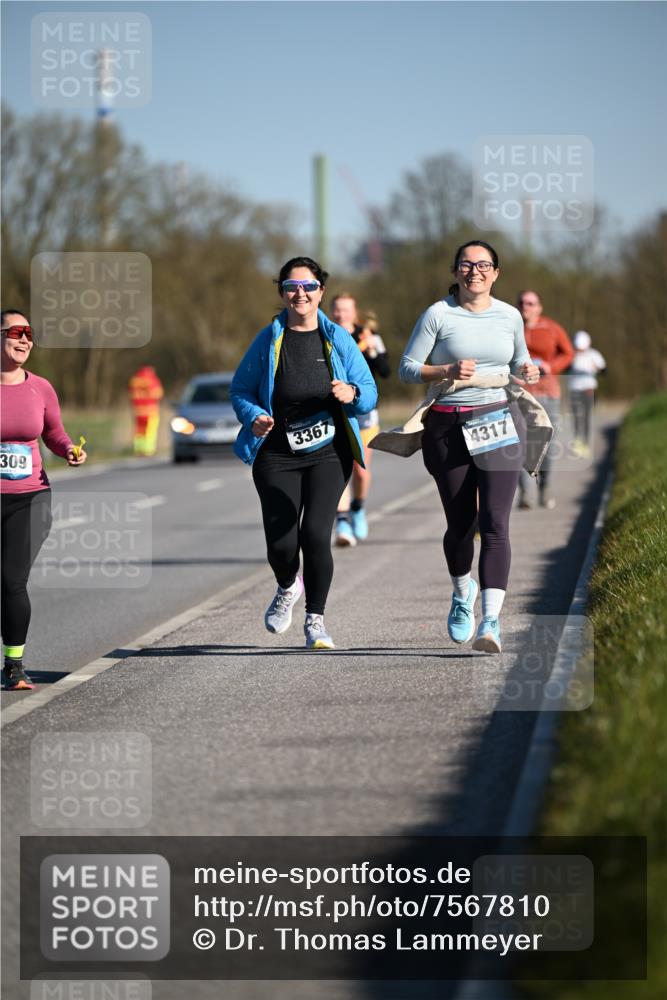 06.04.2025 - 44. Internationalen Wilhelmsburger Insellauf Dr. Thomas Lammeyer http://msf.ph/oto/7567810 06.04.2025 09:46:57 Laufen 309, 3367, 4317 meine-sportfotos.de