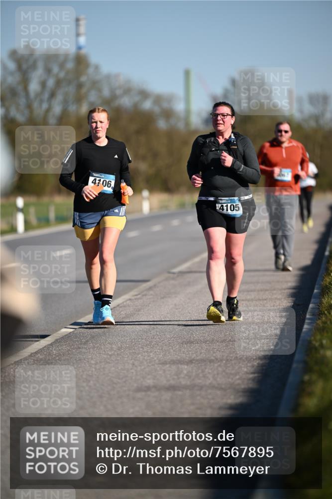 06.04.2025 - 44. Internationalen Wilhelmsburger Insellauf Dr. Thomas Lammeyer http://msf.ph/oto/7567895 06.04.2025 09:47:05 Laufen 4, 06, 4105 meine-sportfotos.de
