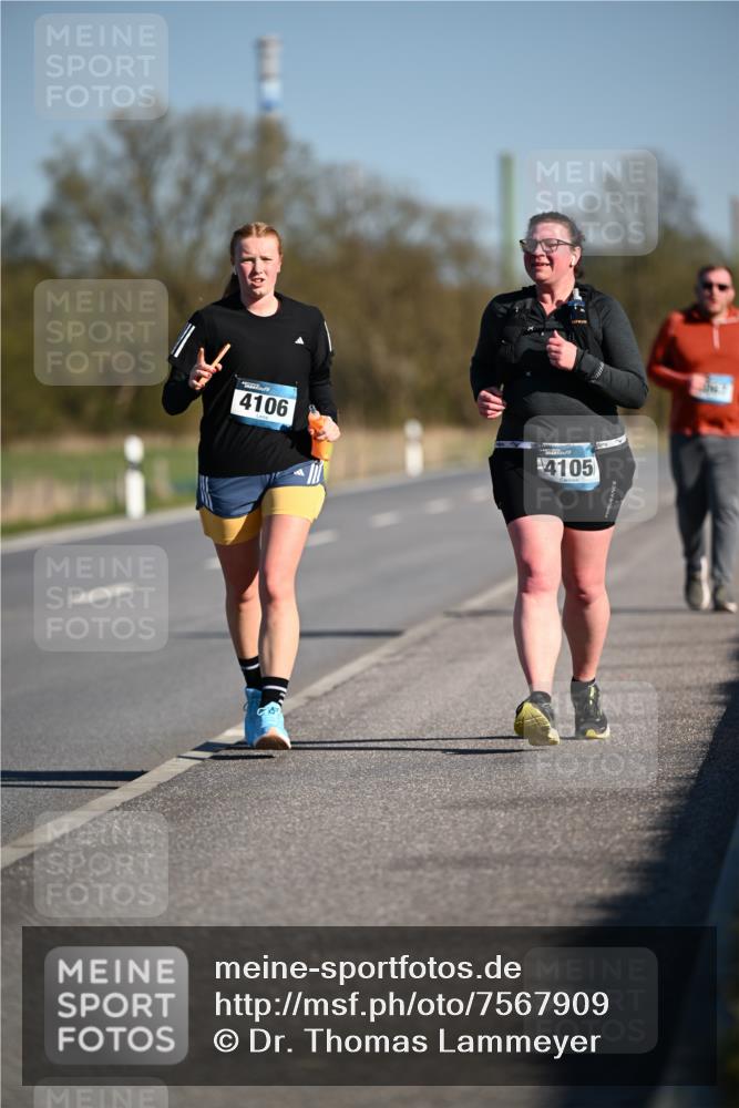 06.04.2025 - 44. Internationalen Wilhelmsburger Insellauf Dr. Thomas Lammeyer http://msf.ph/oto/7567909 06.04.2025 09:47:05 Laufen 4106, 4105 meine-sportfotos.de