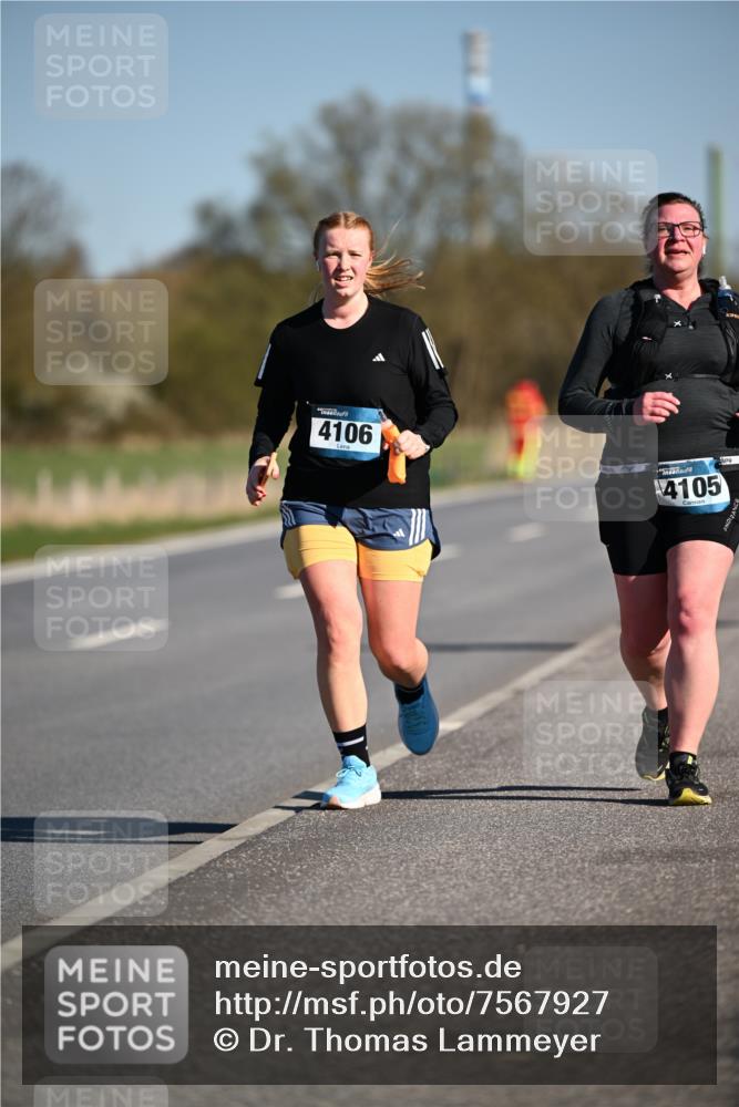 06.04.2025 - 44. Internationalen Wilhelmsburger Insellauf Dr. Thomas Lammeyer http://msf.ph/oto/7567927 06.04.2025 09:47:07 Laufen 4106, 4105 meine-sportfotos.de