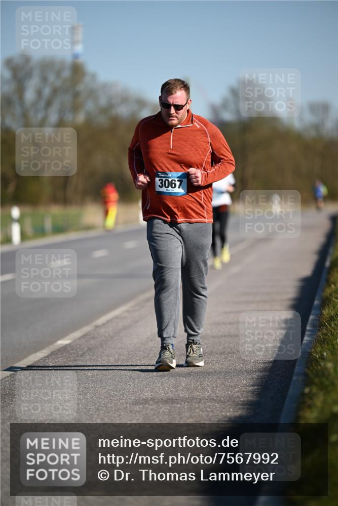 06.04.2025 - 44. Internationalen Wilhelmsburger Insellauf Dr. Thomas Lammeyer http://msf.ph/oto/7567992 06.04.2025 09:47:13 Laufen 3067 meine-sportfotos.de