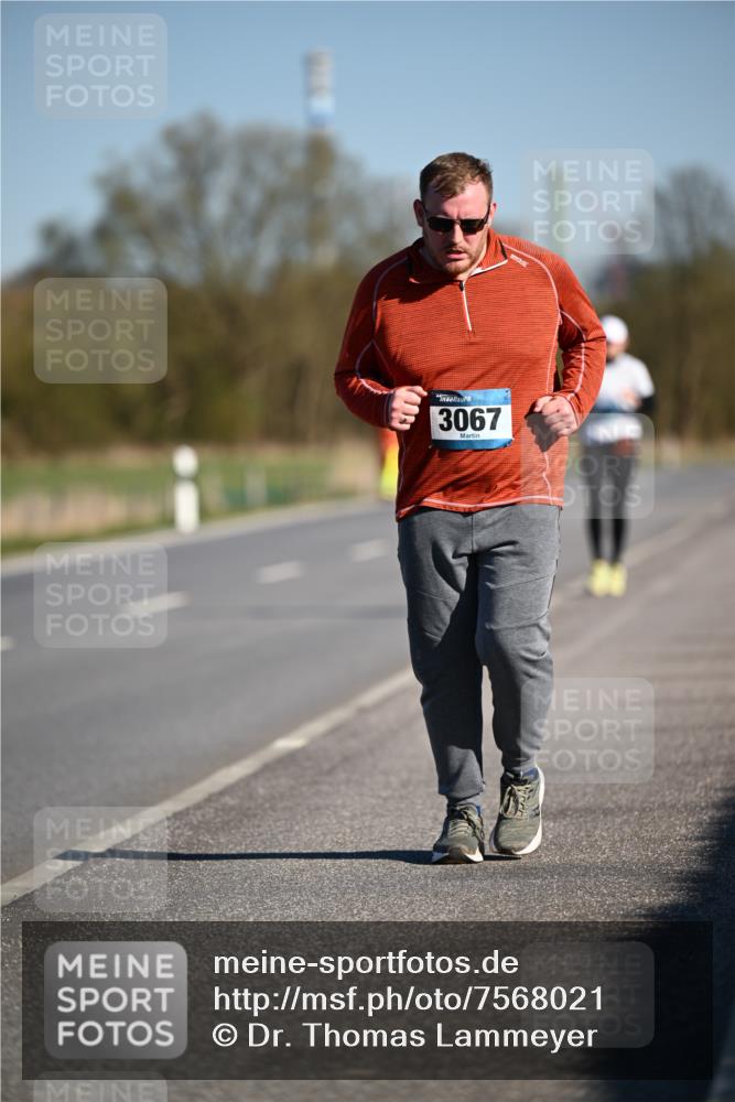 06.04.2025 - 44. Internationalen Wilhelmsburger Insellauf Dr. Thomas Lammeyer http://msf.ph/oto/7568021 06.04.2025 09:47:14 Laufen 3067 meine-sportfotos.de