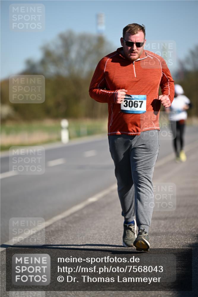 06.04.2025 - 44. Internationalen Wilhelmsburger Insellauf Dr. Thomas Lammeyer http://msf.ph/oto/7568043 06.04.2025 09:47:15 Laufen 3067 meine-sportfotos.de