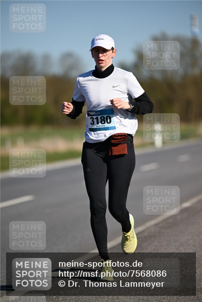 06.04.2025 - 44. Internationalen Wilhelmsburger Insellauf Dr. Thomas Lammeyer http://msf.ph/oto/7568086 06.04.2025 09:47:26 Laufen 3180 meine-sportfotos.de
