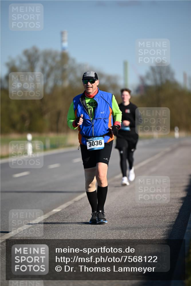 06.04.2025 - 44. Internationalen Wilhelmsburger Insellauf Dr. Thomas Lammeyer http://msf.ph/oto/7568122 06.04.2025 09:48:18 Laufen 3036 meine-sportfotos.de