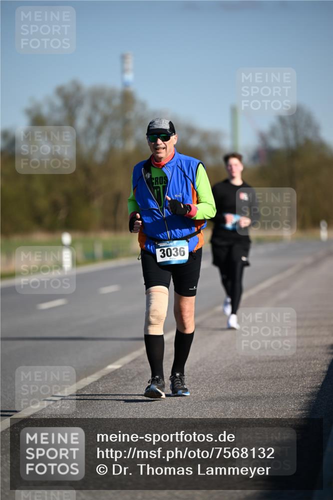 06.04.2025 - 44. Internationalen Wilhelmsburger Insellauf Dr. Thomas Lammeyer http://msf.ph/oto/7568132 06.04.2025 09:48:19 Laufen 3036 meine-sportfotos.de