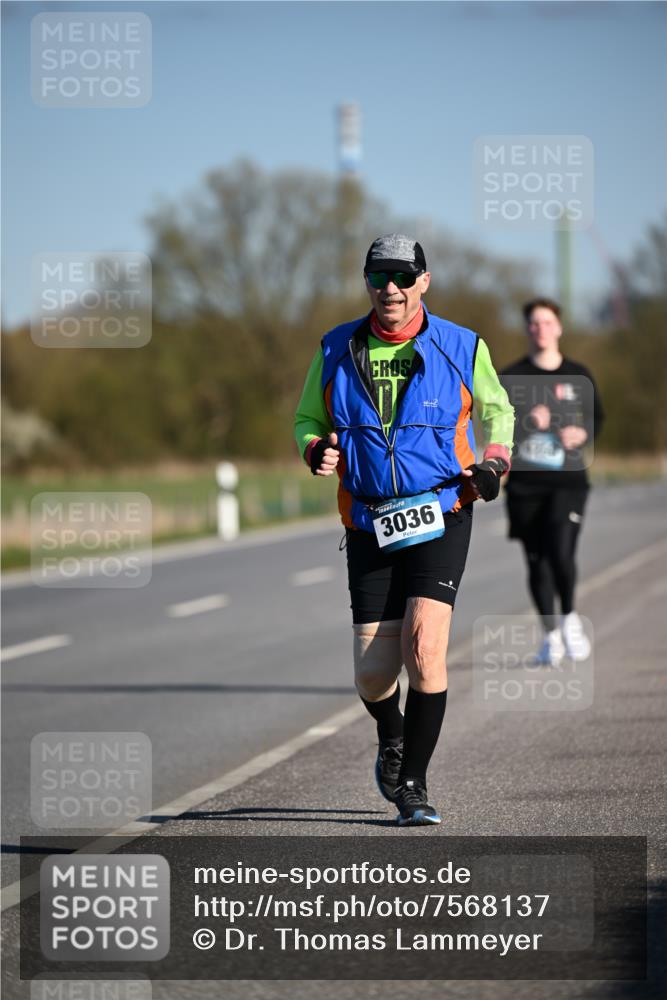 06.04.2025 - 44. Internationalen Wilhelmsburger Insellauf Dr. Thomas Lammeyer http://msf.ph/oto/7568137 06.04.2025 09:48:19 Laufen 3036 meine-sportfotos.de