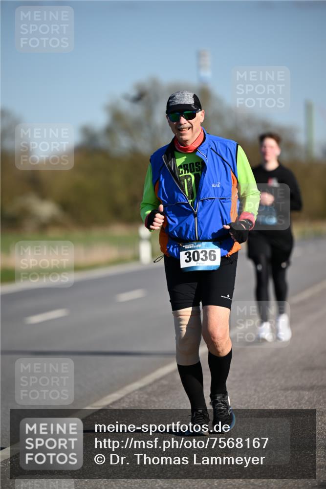 06.04.2025 - 44. Internationalen Wilhelmsburger Insellauf Dr. Thomas Lammeyer http://msf.ph/oto/7568167 06.04.2025 09:48:20 Laufen 3036 meine-sportfotos.de