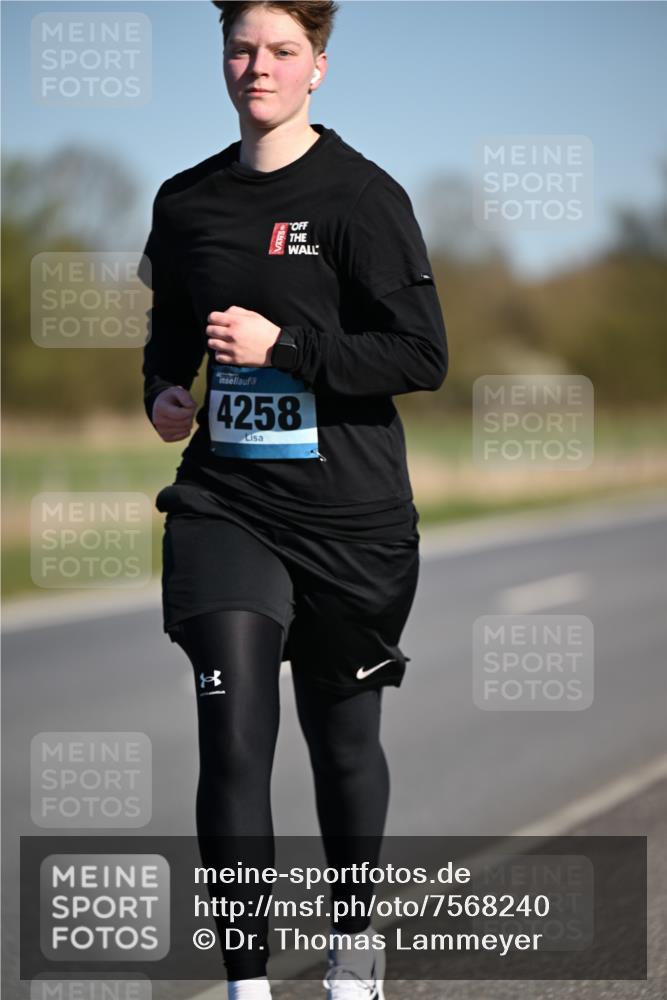 06.04.2025 - 44. Internationalen Wilhelmsburger Insellauf Dr. Thomas Lammeyer http://msf.ph/oto/7568240 06.04.2025 09:48:26 Laufen 4258 meine-sportfotos.de