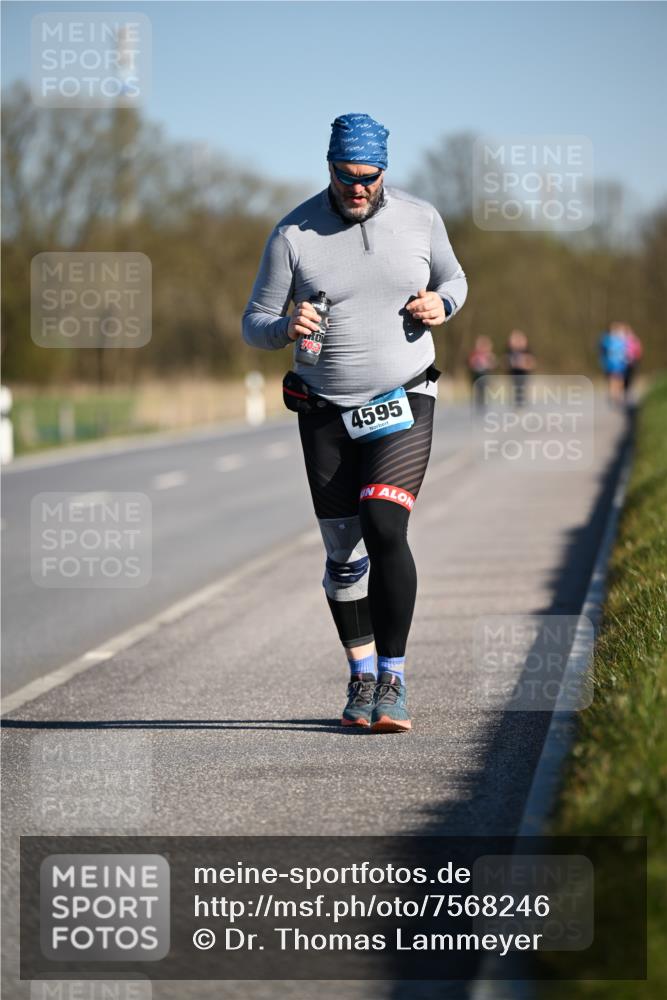 06.04.2025 - 44. Internationalen Wilhelmsburger Insellauf Dr. Thomas Lammeyer http://msf.ph/oto/7568246 06.04.2025 09:48:51 Laufen 4595 meine-sportfotos.de