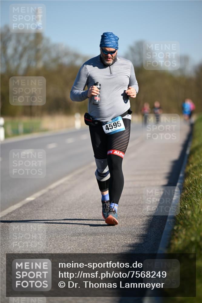 06.04.2025 - 44. Internationalen Wilhelmsburger Insellauf Dr. Thomas Lammeyer http://msf.ph/oto/7568249 06.04.2025 09:48:52 Laufen 4595 meine-sportfotos.de