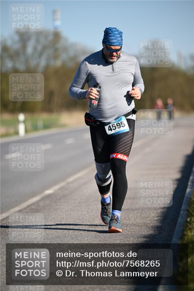 06.04.2025 - 44. Internationalen Wilhelmsburger Insellauf Dr. Thomas Lammeyer http://msf.ph/oto/7568265 06.04.2025 09:48:52 Laufen 4595 meine-sportfotos.de