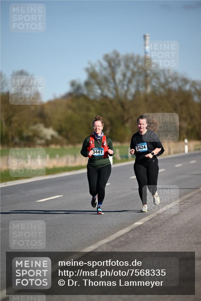 06.04.2025 - 44. Internationalen Wilhelmsburger Insellauf Dr. Thomas Lammeyer http://msf.ph/oto/7568335 06.04.2025 09:49:24 Laufen 3441, 3424 meine-sportfotos.de