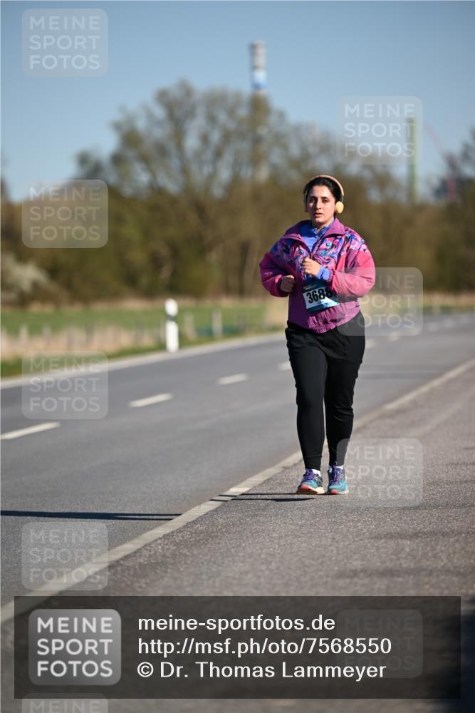 06.04.2025 - 44. Internationalen Wilhelmsburger Insellauf Dr. Thomas Lammeyer http://msf.ph/oto/7568550 06.04.2025 09:49:38 Laufen 3688 meine-sportfotos.de