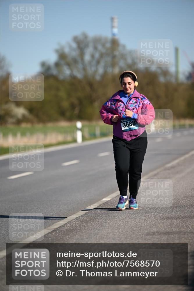06.04.2025 - 44. Internationalen Wilhelmsburger Insellauf Dr. Thomas Lammeyer http://msf.ph/oto/7568570 06.04.2025 09:49:38 Laufen 3688 meine-sportfotos.de