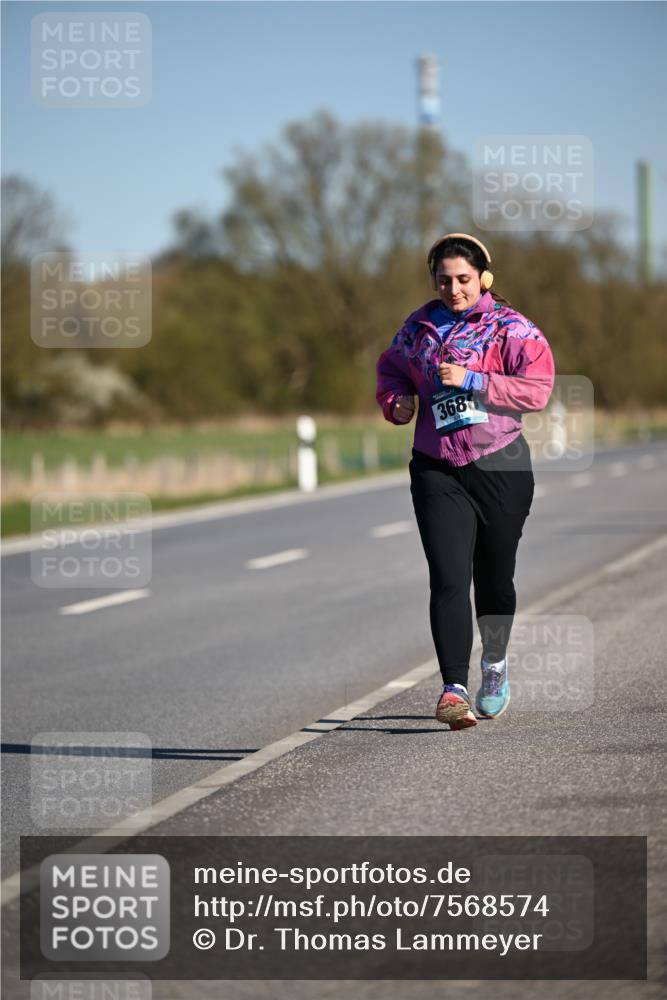 06.04.2025 - 44. Internationalen Wilhelmsburger Insellauf Dr. Thomas Lammeyer http://msf.ph/oto/7568574 06.04.2025 09:49:38 Laufen 3688 meine-sportfotos.de