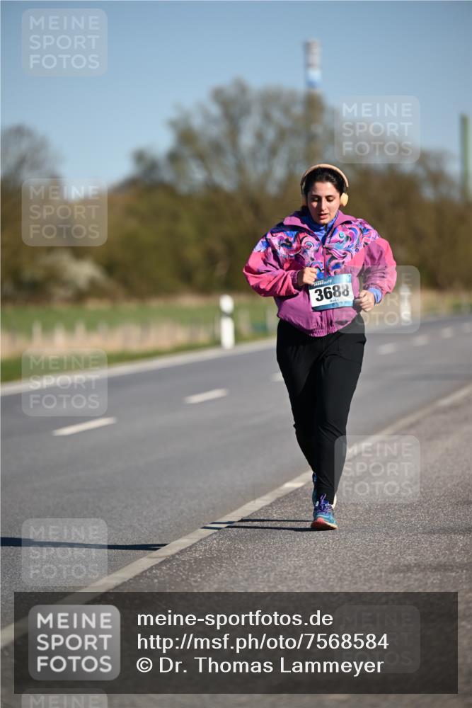 06.04.2025 - 44. Internationalen Wilhelmsburger Insellauf Dr. Thomas Lammeyer http://msf.ph/oto/7568584 06.04.2025 09:49:39 Laufen 3688 meine-sportfotos.de