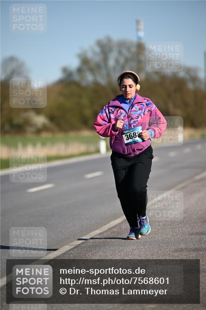 06.04.2025 - 44. Internationalen Wilhelmsburger Insellauf Dr. Thomas Lammeyer http://msf.ph/oto/7568601 06.04.2025 09:49:39 Laufen 3688 meine-sportfotos.de