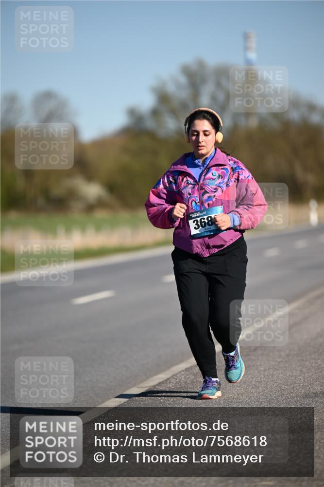 06.04.2025 - 44. Internationalen Wilhelmsburger Insellauf Dr. Thomas Lammeyer http://msf.ph/oto/7568618 06.04.2025 09:49:40 Laufen 368 meine-sportfotos.de
