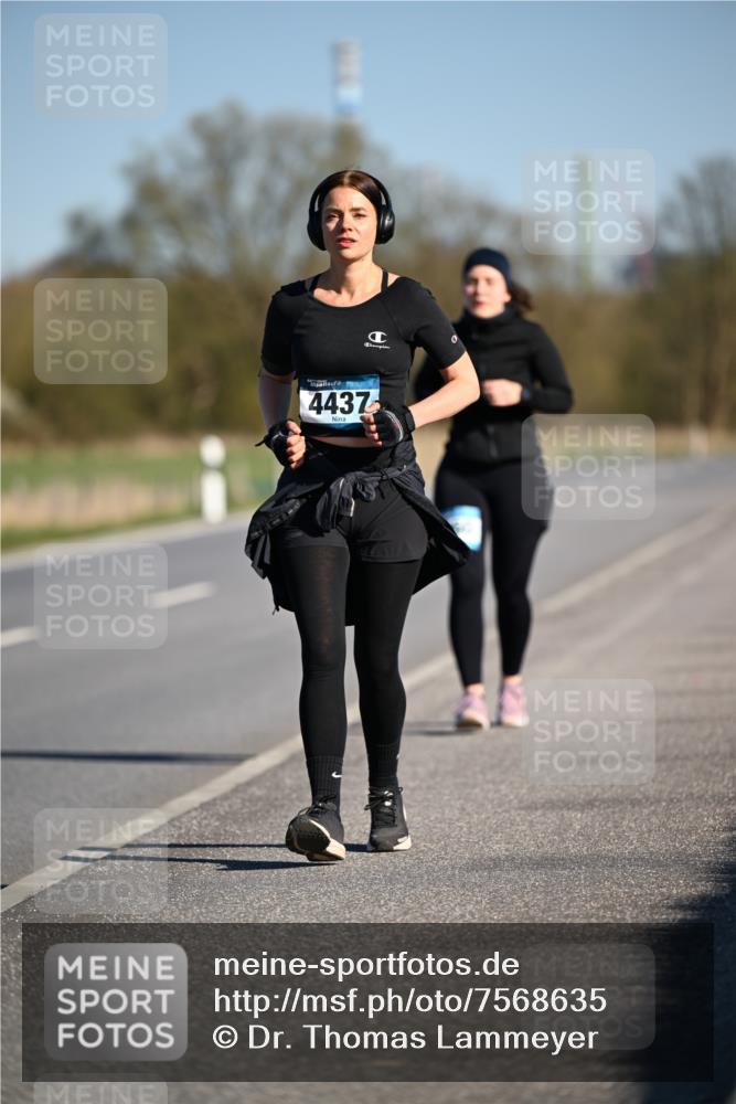 06.04.2025 - 44. Internationalen Wilhelmsburger Insellauf Dr. Thomas Lammeyer http://msf.ph/oto/7568635 06.04.2025 09:49:55 Laufen 4437 meine-sportfotos.de