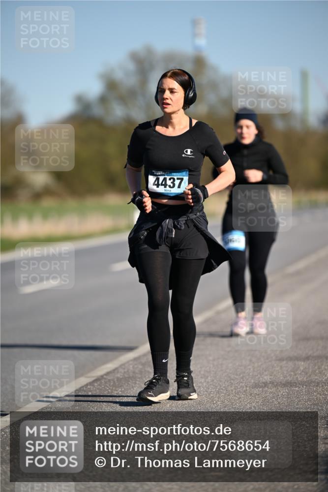 06.04.2025 - 44. Internationalen Wilhelmsburger Insellauf Dr. Thomas Lammeyer http://msf.ph/oto/7568654 06.04.2025 09:49:56 Laufen 4437 meine-sportfotos.de
