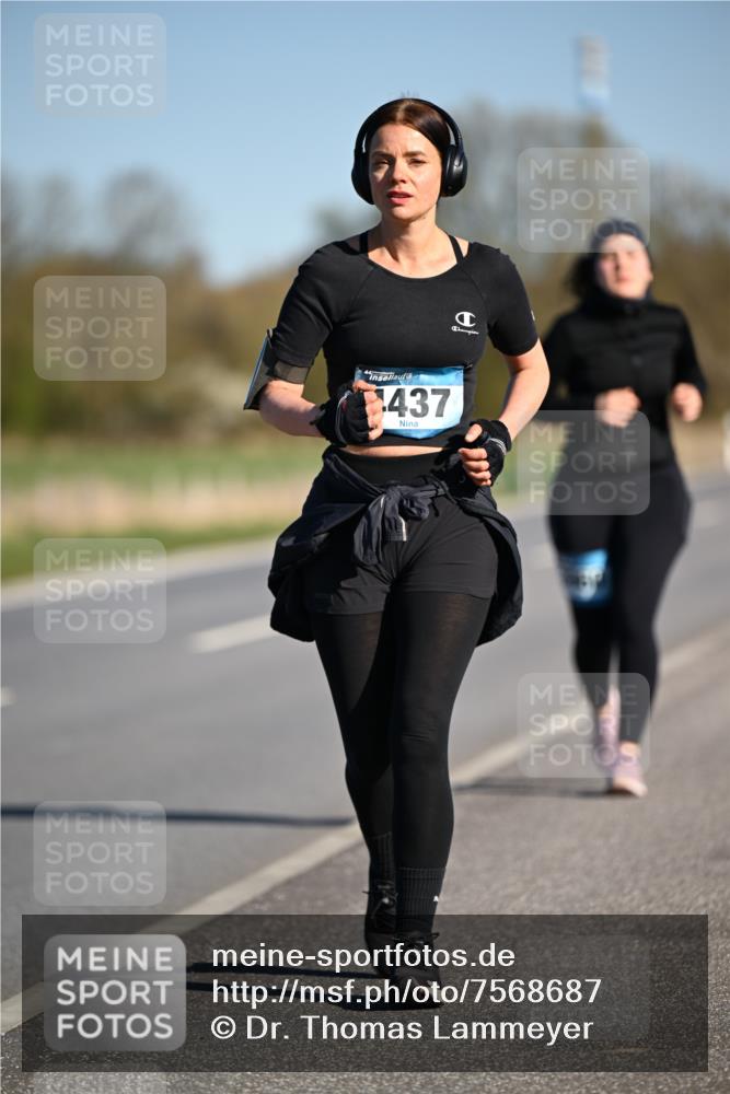 06.04.2025 - 44. Internationalen Wilhelmsburger Insellauf Dr. Thomas Lammeyer http://msf.ph/oto/7568687 06.04.2025 09:49:57 Laufen 437 meine-sportfotos.de