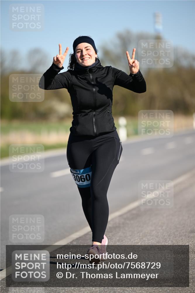 06.04.2025 - 44. Internationalen Wilhelmsburger Insellauf Dr. Thomas Lammeyer http://msf.ph/oto/7568729 06.04.2025 09:49:59 Laufen 3060 meine-sportfotos.de