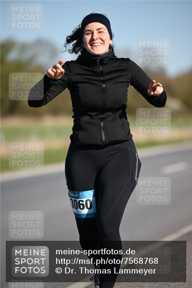 06.04.2025 - 44. Internationalen Wilhelmsburger Insellauf Dr. Thomas Lammeyer http://msf.ph/oto/7568768 06.04.2025 09:50:01 Laufen 3060 meine-sportfotos.de