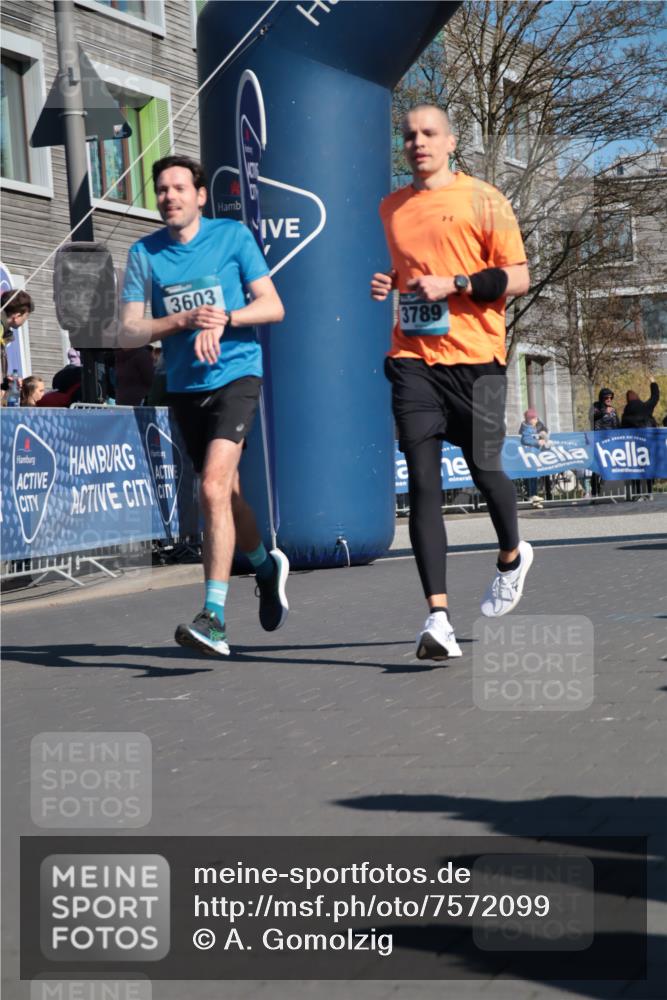 06.04.2025 - 44. Internationalen Wilhelmsburger Insellauf A. Gomolzig http://msf.ph/oto/7572099 06.04.2025 10:44:57 Ziel 3603, 3789, 4480 meine-sportfotos.de