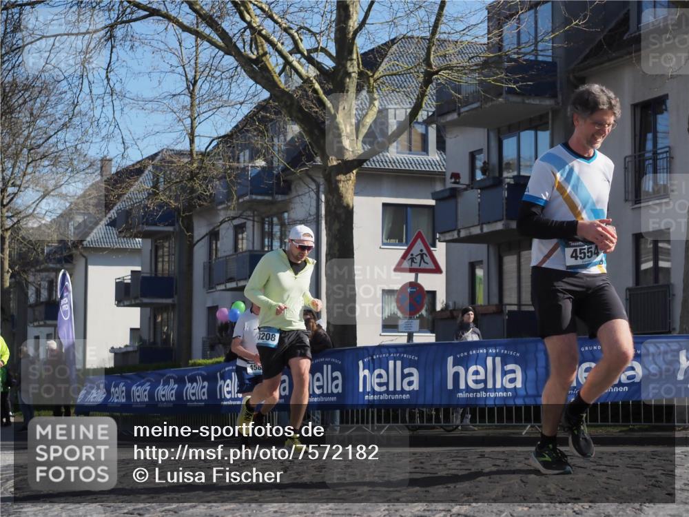 06.04.2025 - 44. Internationalen Wilhelmsburger Insellauf Luisa Fischer http://msf.ph/oto/7572182 06.04.2025 10:41:13 Ziel 3208, 4554, 458 meine-sportfotos.de