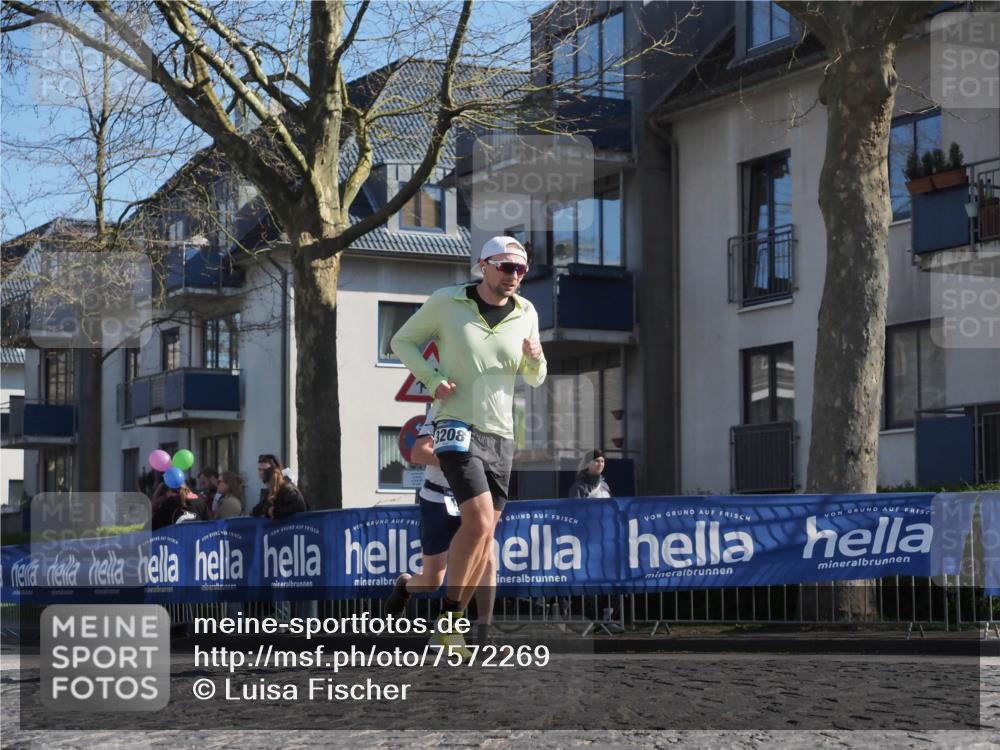 06.04.2025 - 44. Internationalen Wilhelmsburger Insellauf Luisa Fischer http://msf.ph/oto/7572269 06.04.2025 10:41:14 Ziel 3208 meine-sportfotos.de