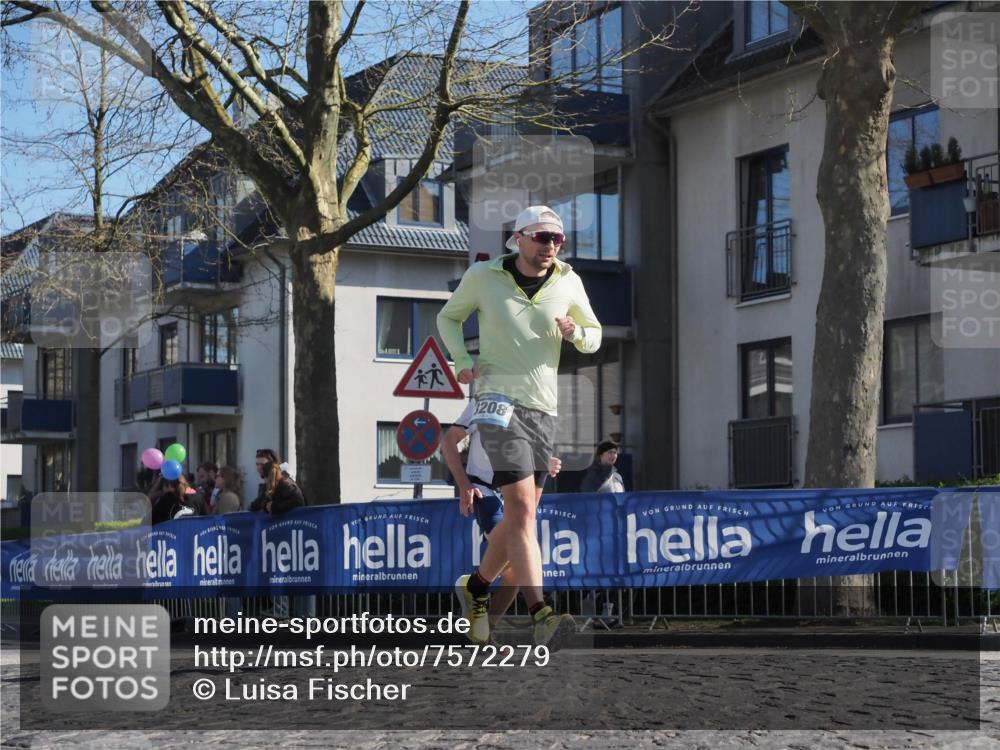 06.04.2025 - 44. Internationalen Wilhelmsburger Insellauf Luisa Fischer http://msf.ph/oto/7572279 06.04.2025 10:41:14 Ziel 3208 meine-sportfotos.de